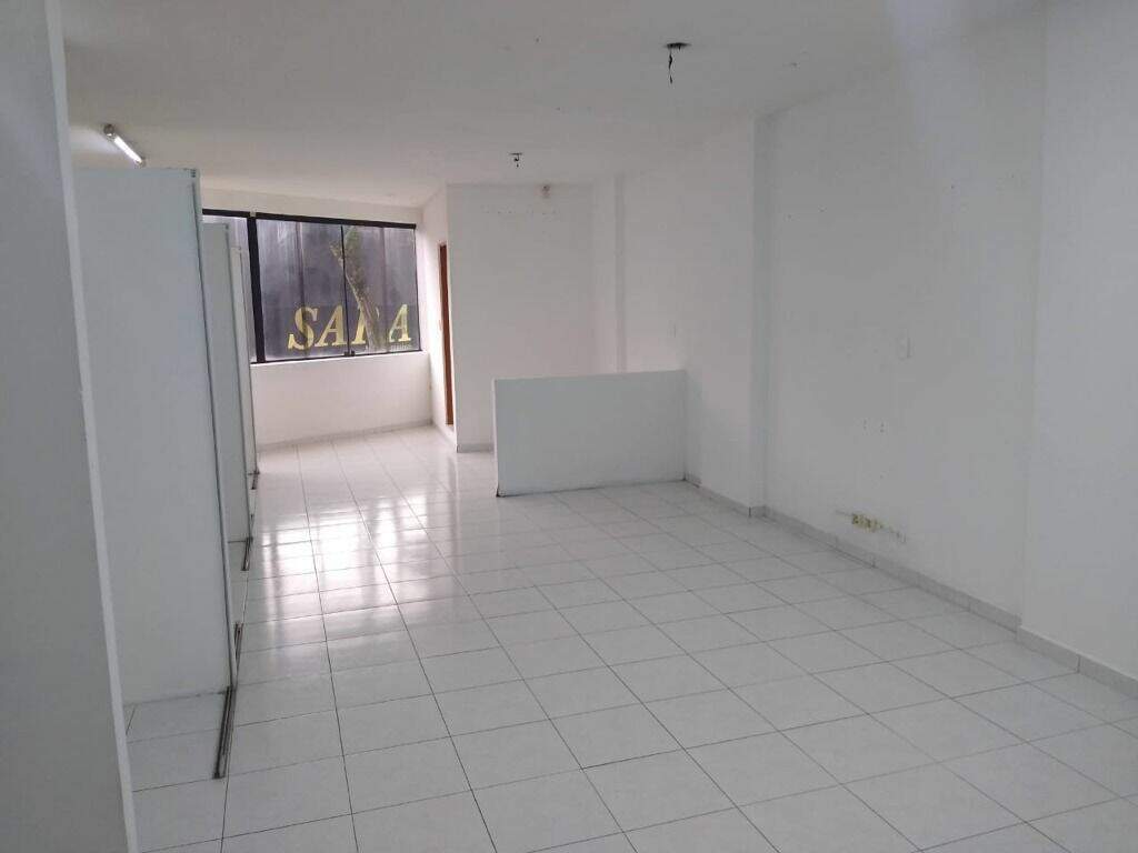 Sala à venda no Centro: 