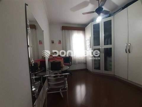 Sobrado à venda no Vila Gilda: 