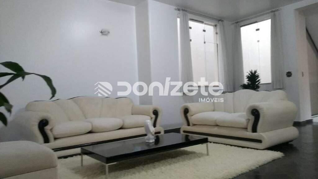 Sobrado à venda no Campestre: 