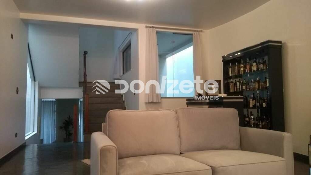 Sobrado à venda no Campestre: 