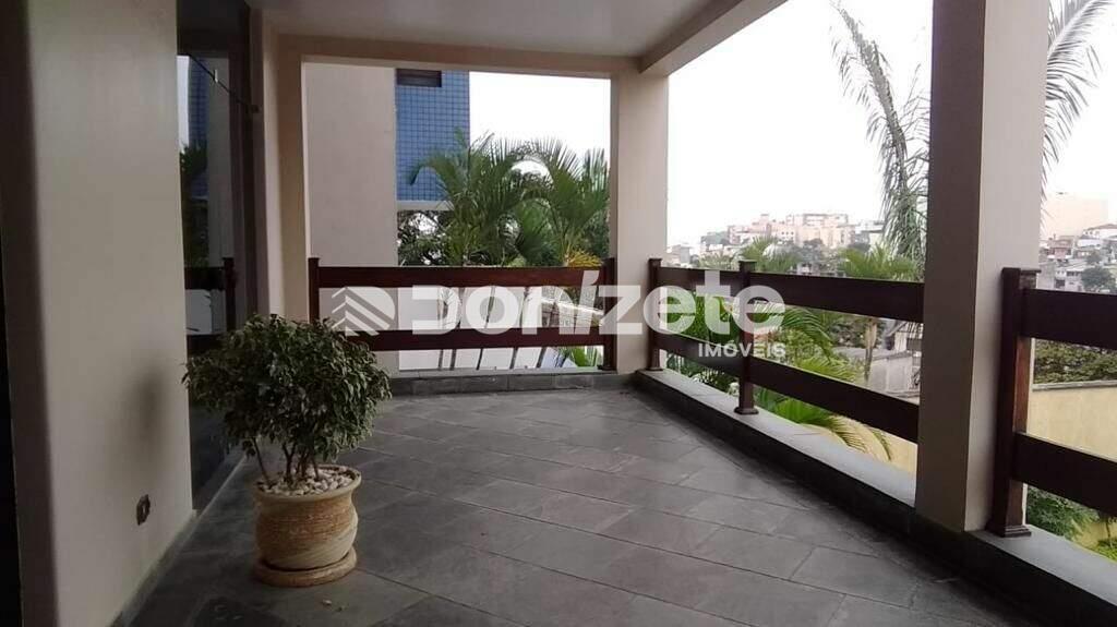 Sobrado à venda no Campestre: 