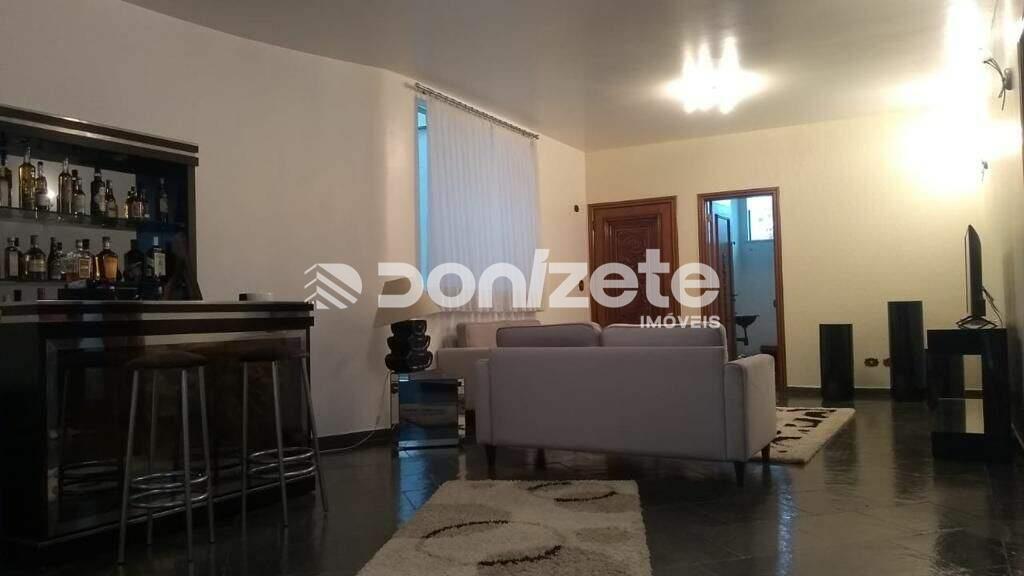 Sobrado à venda no Campestre: 