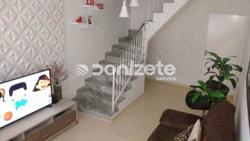 Sobrado à venda no Vila Eldízia: 