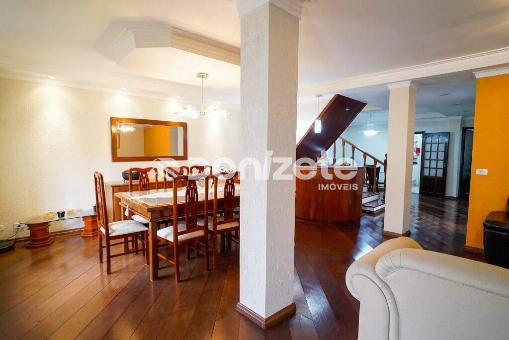 Sobrado à venda no Campestre: 