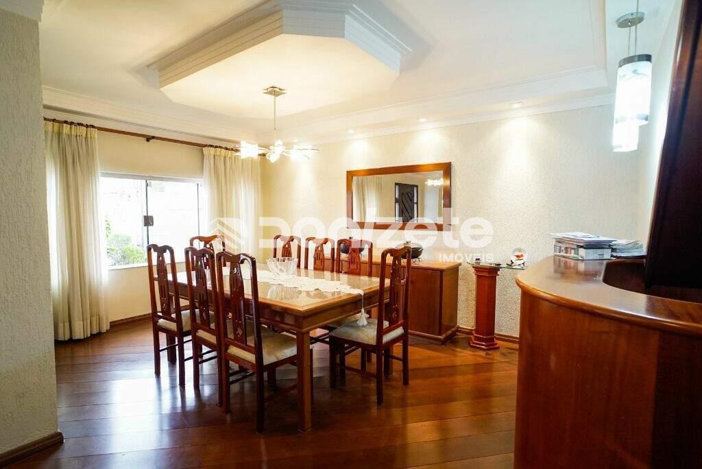 Sobrado à venda no Campestre: 