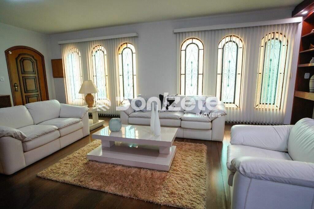 Sobrado à venda no Campestre: 