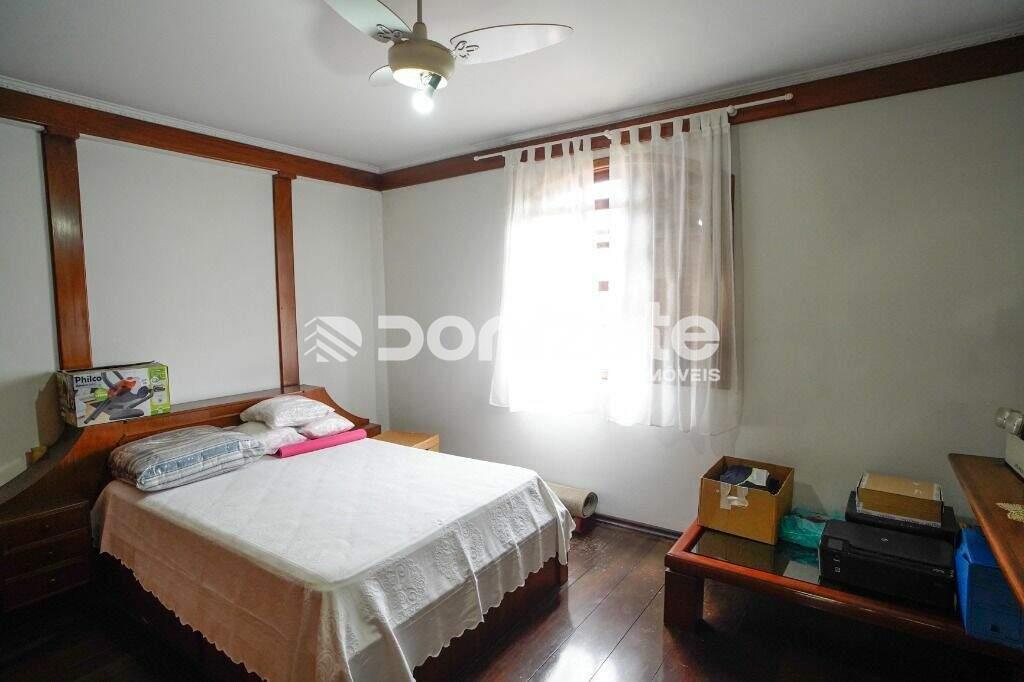 Sobrado à venda no Campestre: 