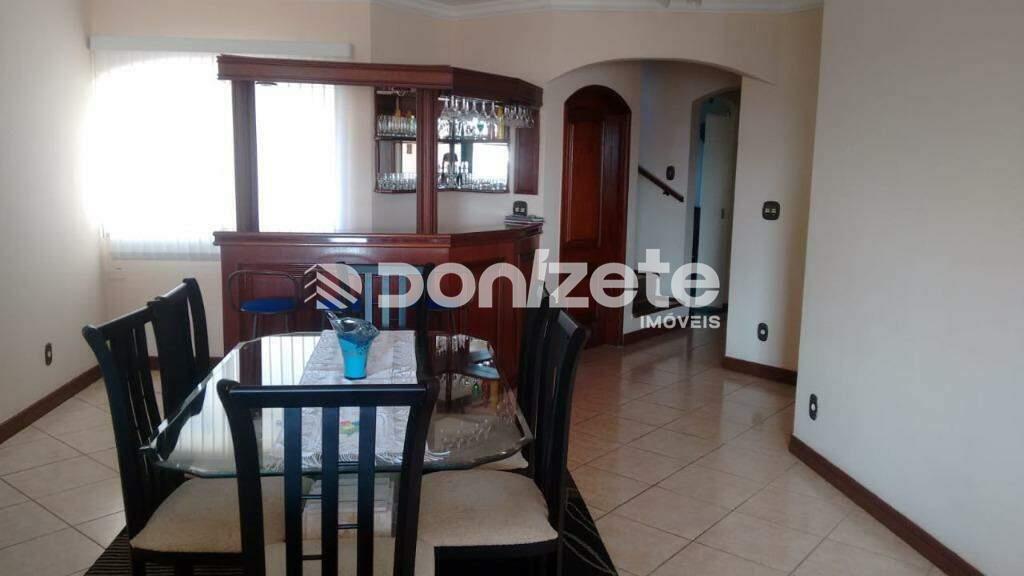 Sobrado à venda no Vila Cecília Maria: 