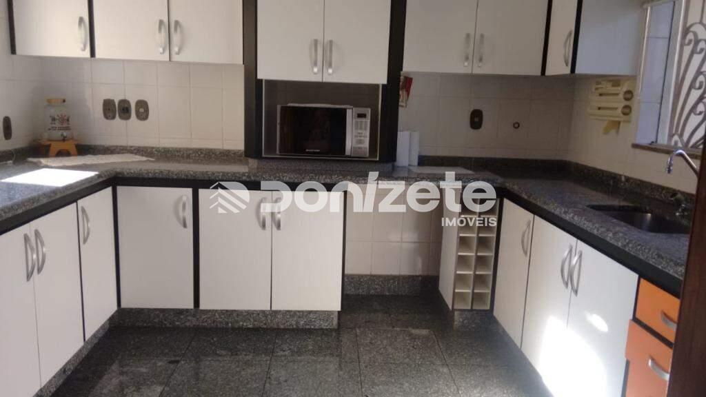 Sobrado à venda no Vila Cecília Maria: 