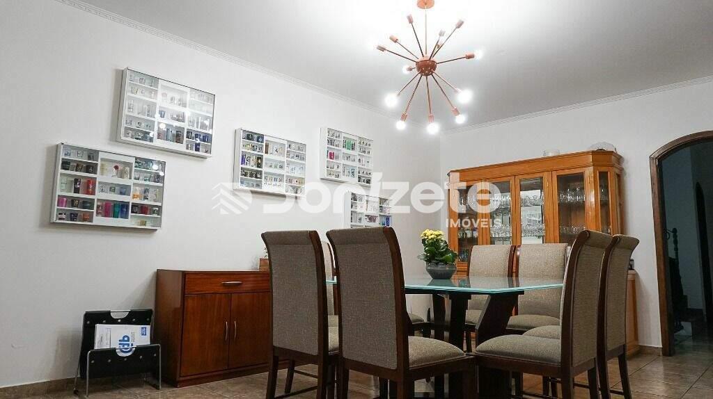 Sobrado à venda no Vila Gilda: 