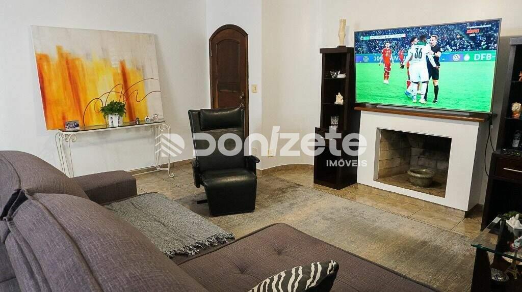 Sobrado à venda no Vila Gilda: 