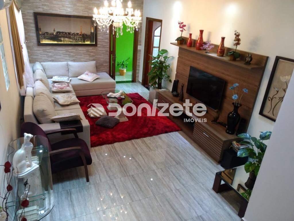 Sobrado à venda no Vila Lutécia: 