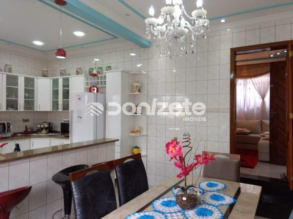 Sobrado à venda no Vila Lutécia: 