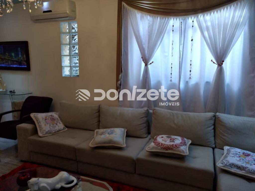 Sobrado à venda no Vila Lutécia: 