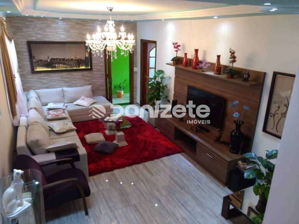 Sobrado à venda no Vila Lutécia: 