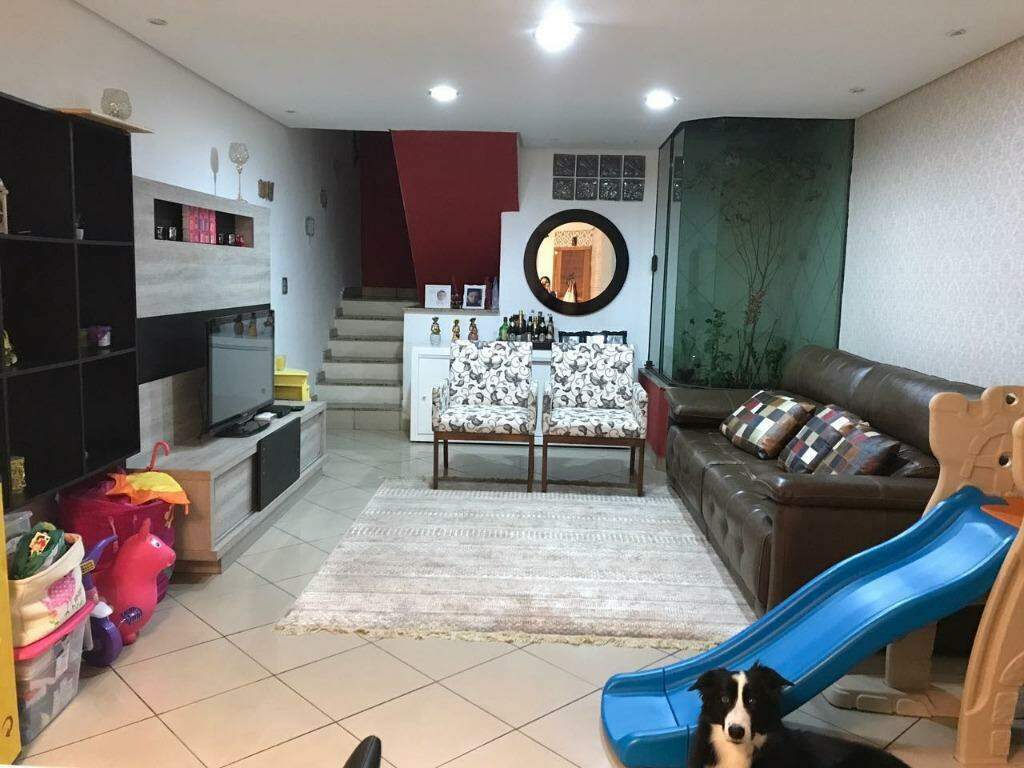 Sobrado à venda no Vila Scarpelli: 