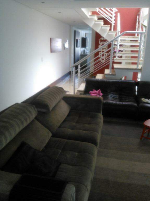 Sobrado à venda no Vila Scarpelli: 