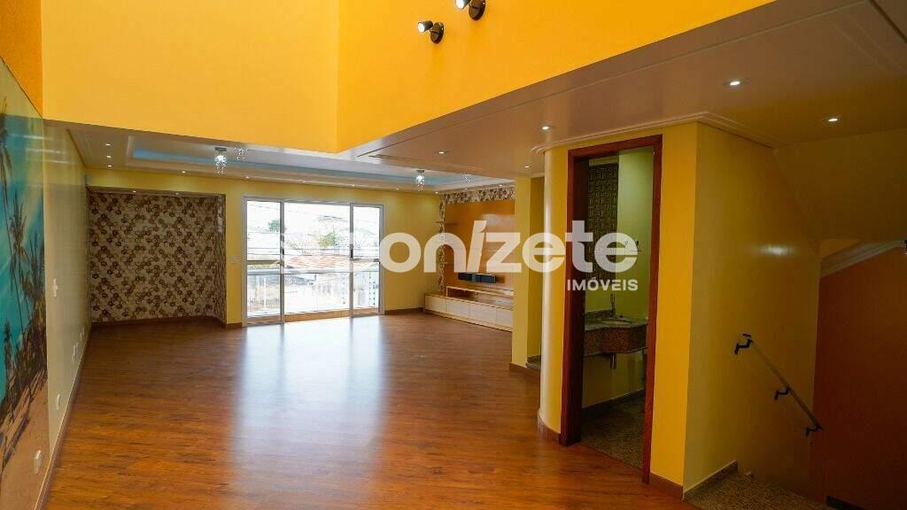 Sobrado à venda no Vila Pinheirinho: 