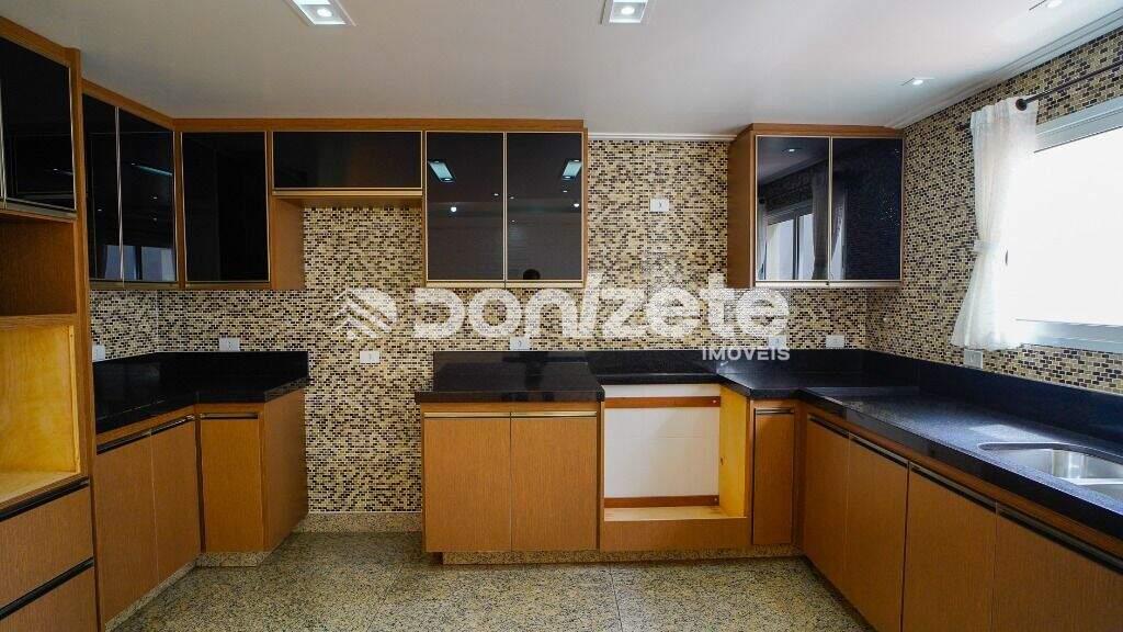 Sobrado à venda no Vila Pinheirinho: 