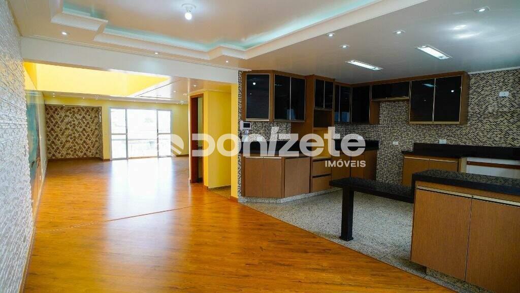 Sobrado à venda no Vila Pinheirinho: 