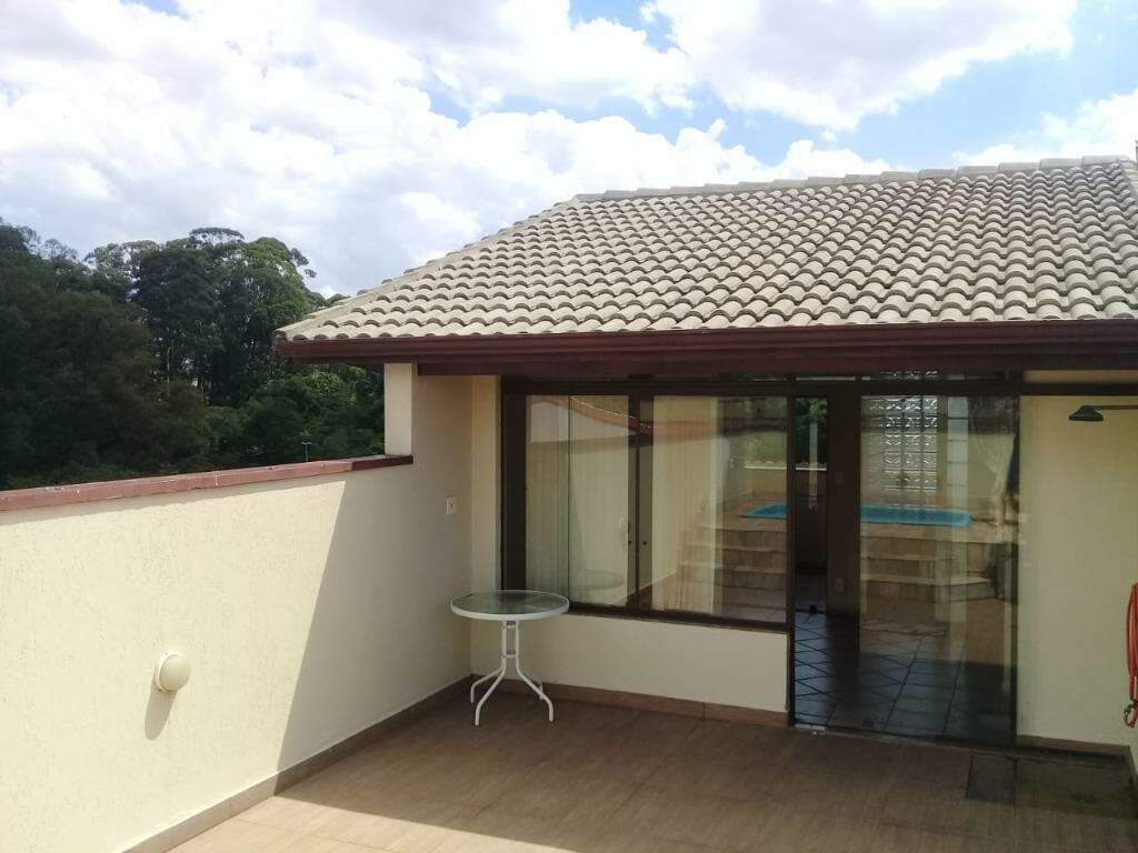 Sobrado à venda no Parque Jaçatuba: 