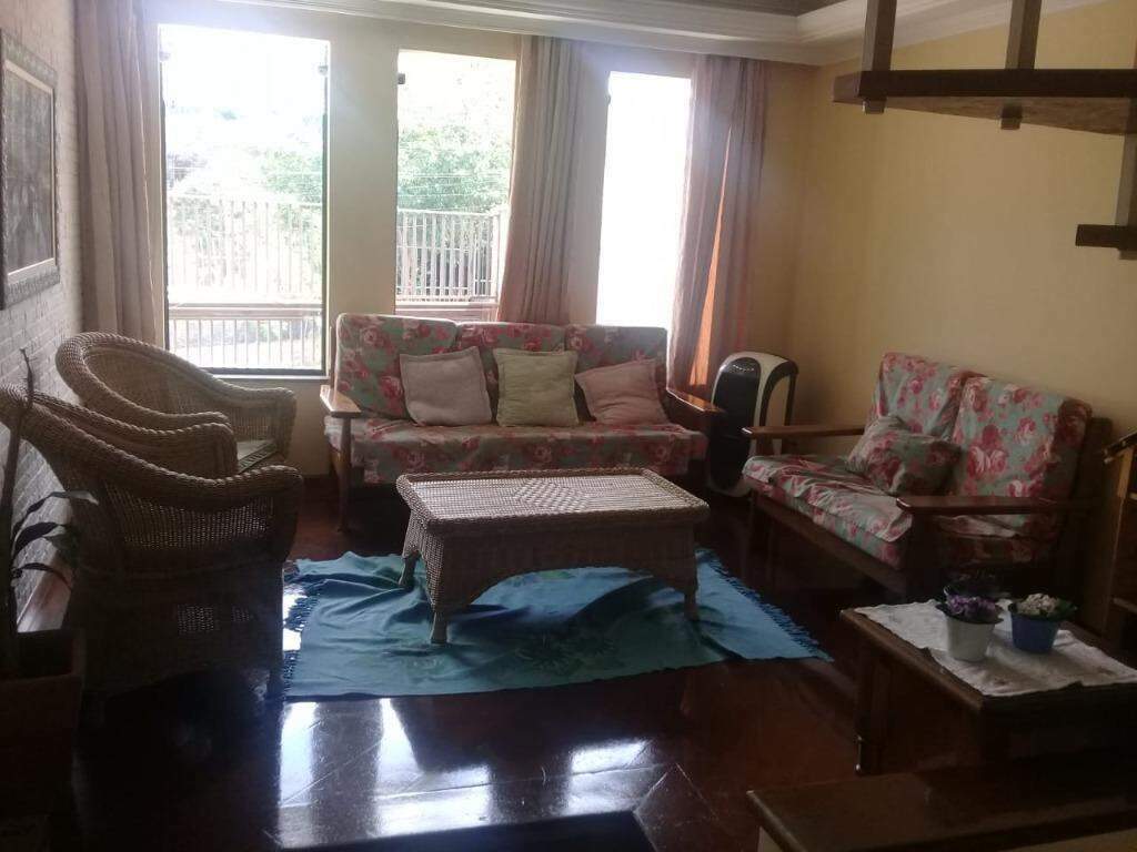 Sobrado à venda no Parque Jaçatuba: 