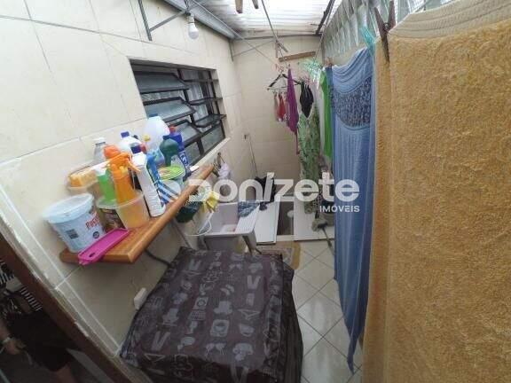 Sobrado à venda no Vila Eldízia: 