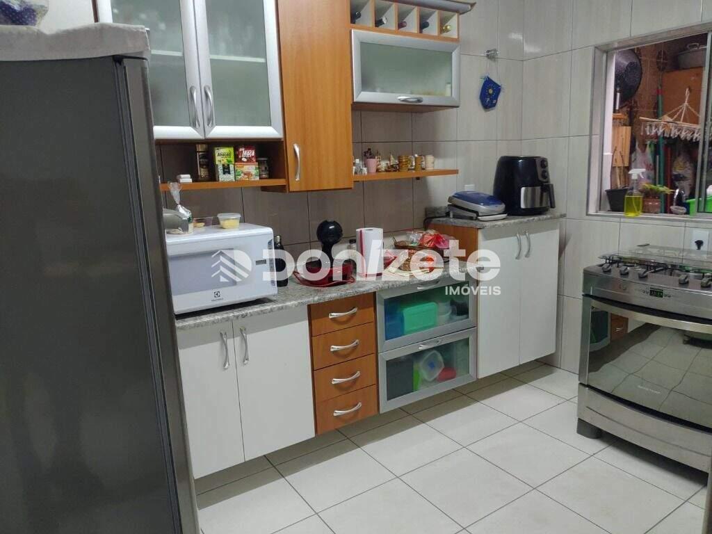 Sobrado à venda no Campestre: 