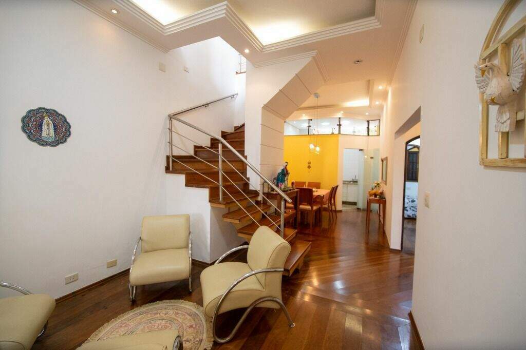 Sobrado à venda no Vila Eldízia: 