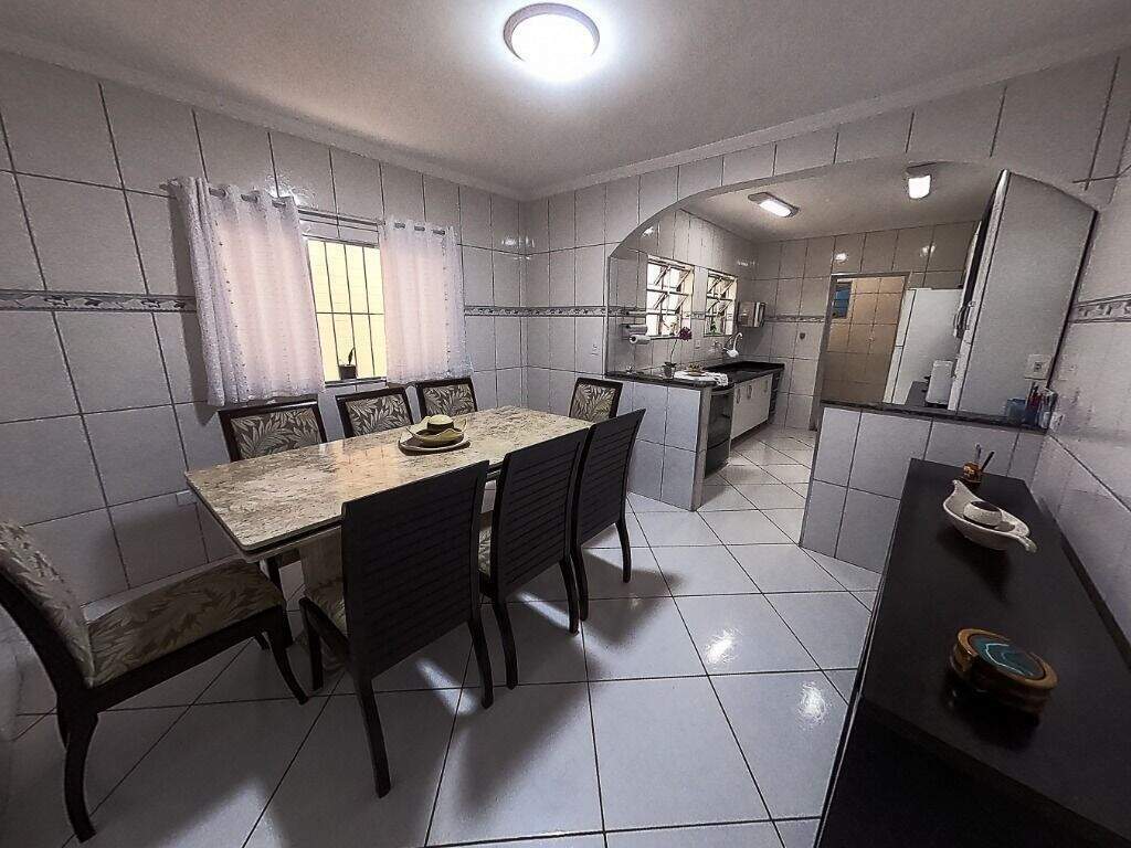 Sobrado à venda no Jardim Santo Alberto: 