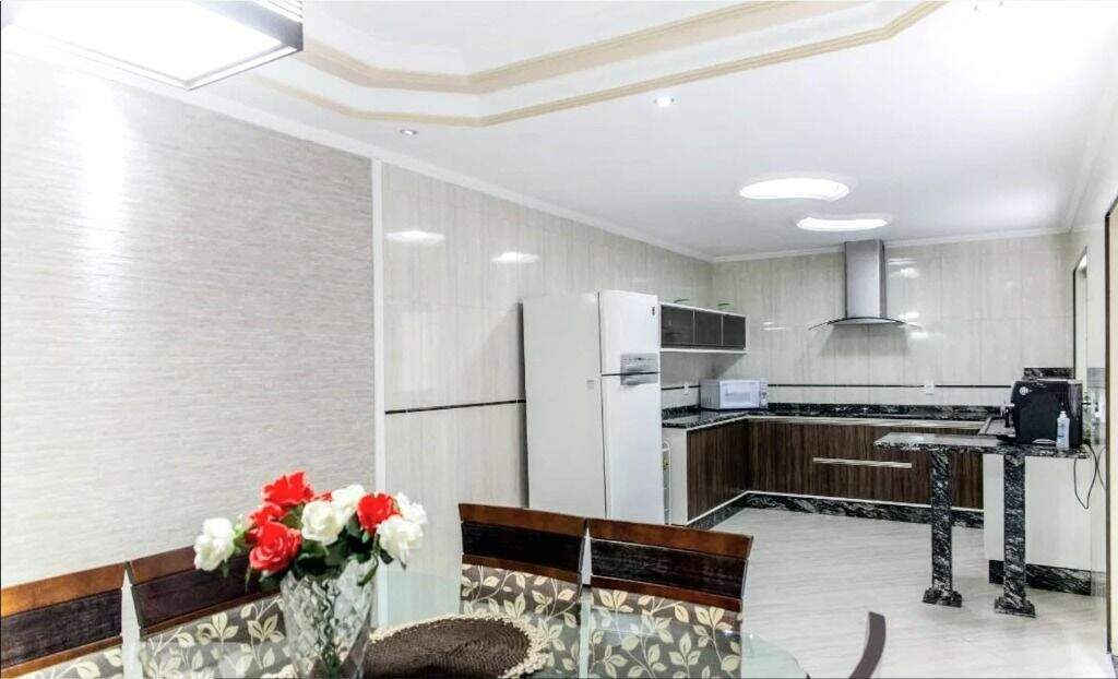 Sobrado à venda no Jardim Rina: 