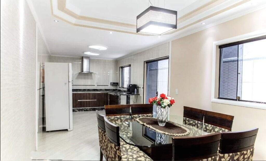 Sobrado à venda no Jardim Rina: 