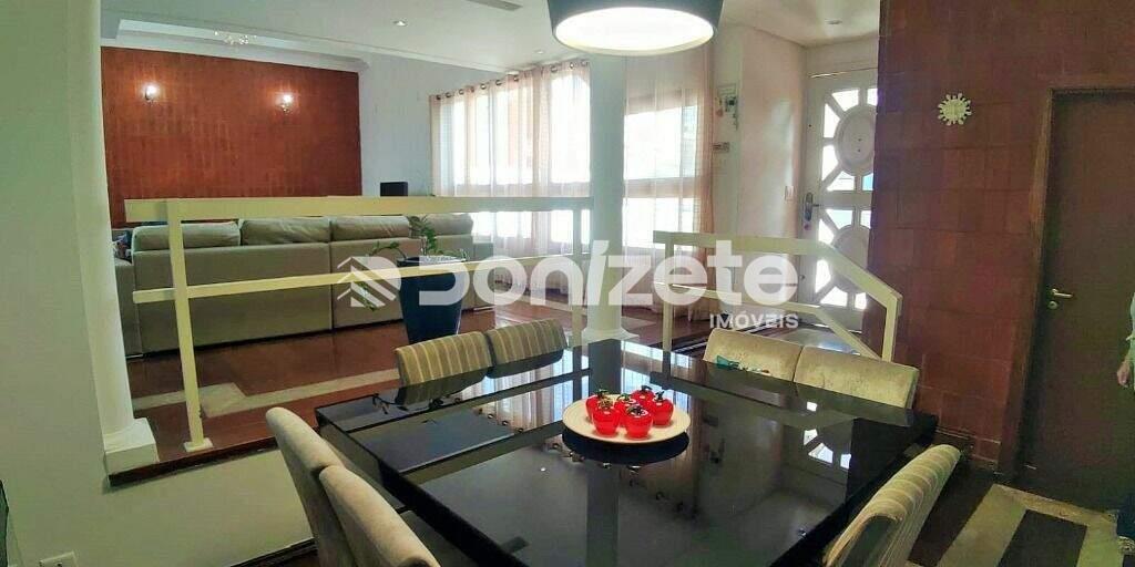 Sobrado à venda no Campestre: 