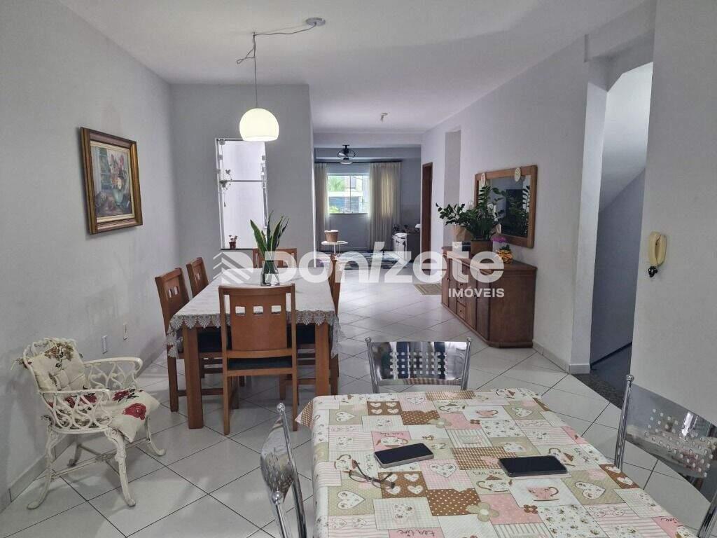 Sobrado à venda no Jardim: 