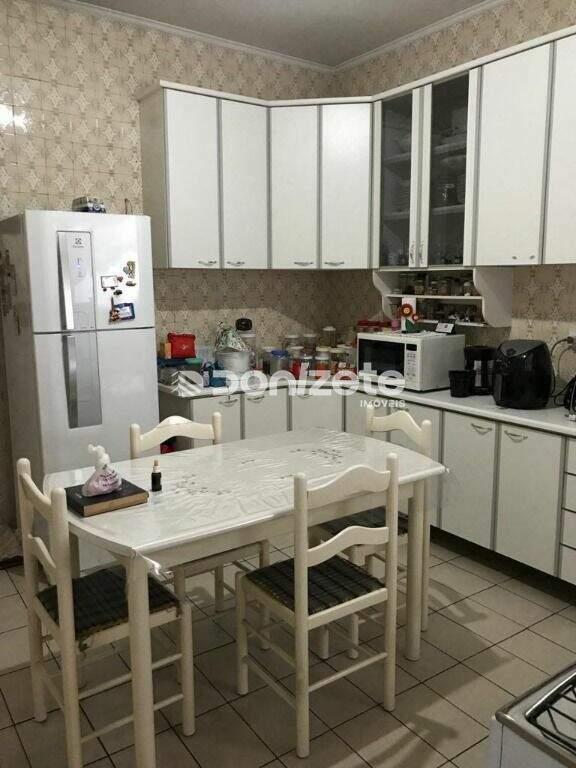 Sobrado à venda no Vila Eldízia: 