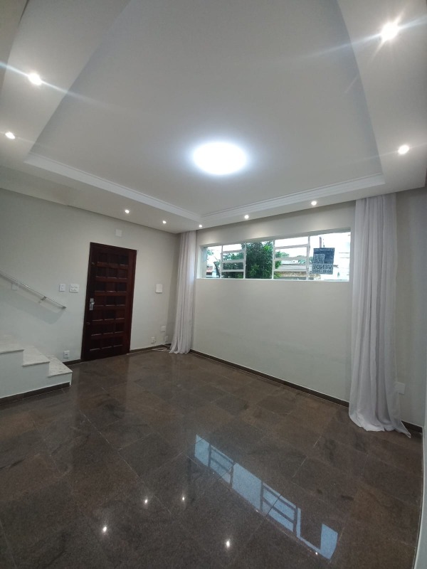 Sobrado à venda no Vila Santa Teresa: 