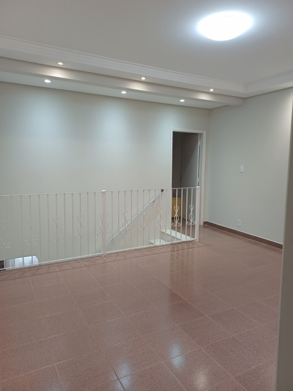 Sobrado à venda no Vila Santa Teresa: 