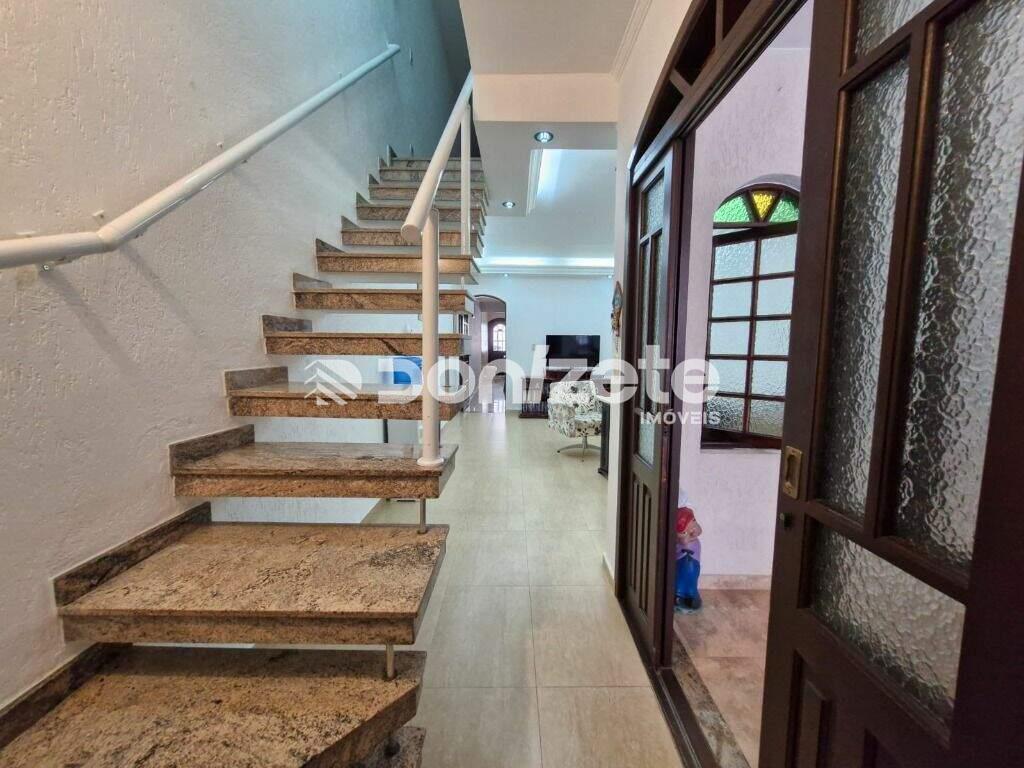 Sobrado à venda no Campestre: 