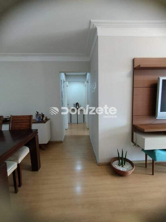 Apartamento à venda no Vila Valparaíso: 