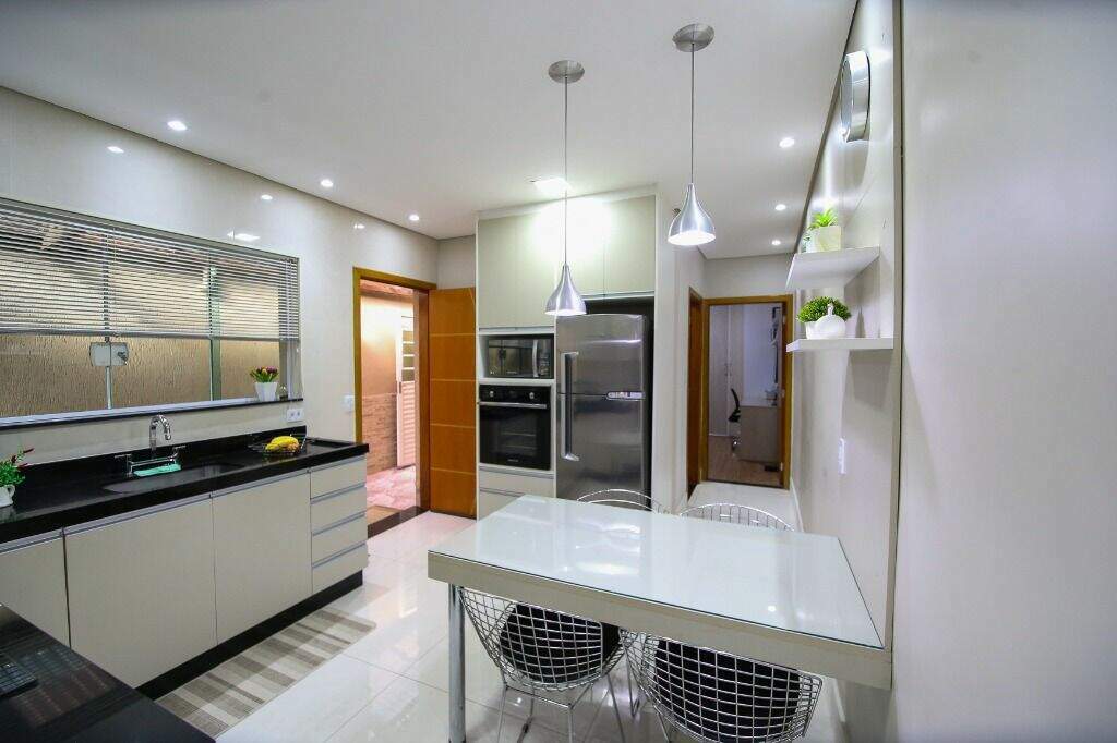 Casa à venda no Parque Capuava: 