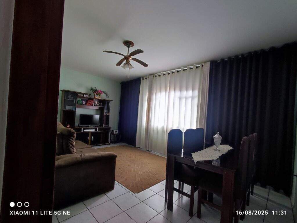 Casa à venda no Parque das Américas: 