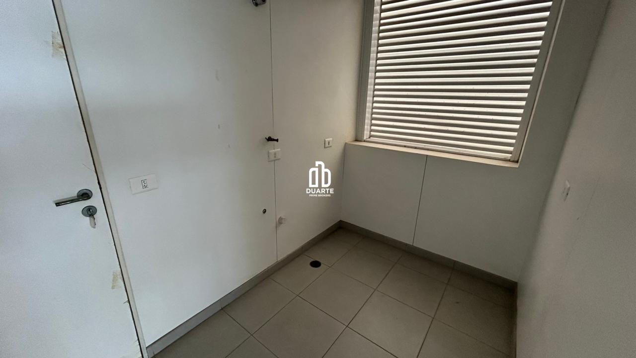 Sala à venda no JOSÉ MENINO: 