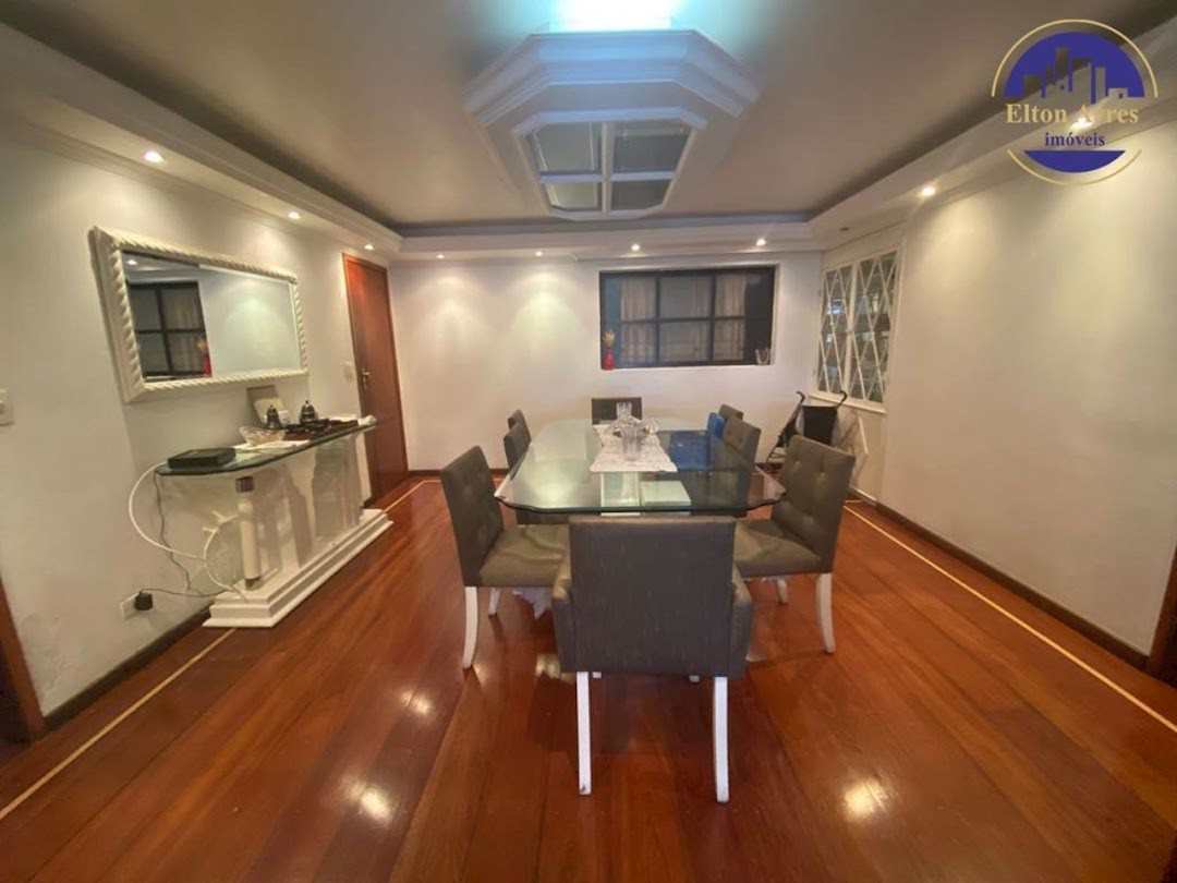 Apartamento à venda no Ponta da Praia: 