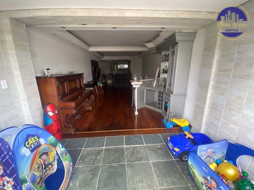 Apartamento à venda no Ponta da Praia: 