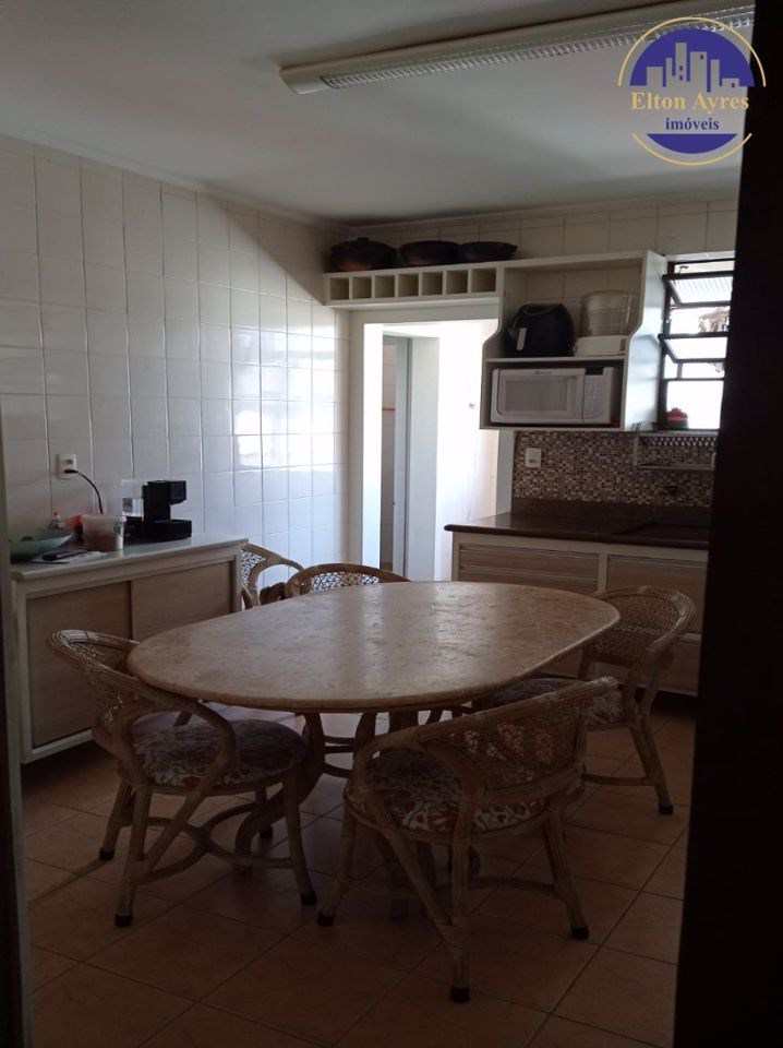 Cobertura à venda no Aparecida: 