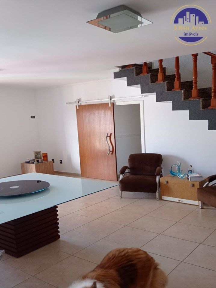 Cobertura à venda no Aparecida: 