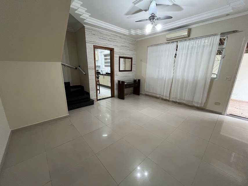 Sobrado à venda no Aparecida: 