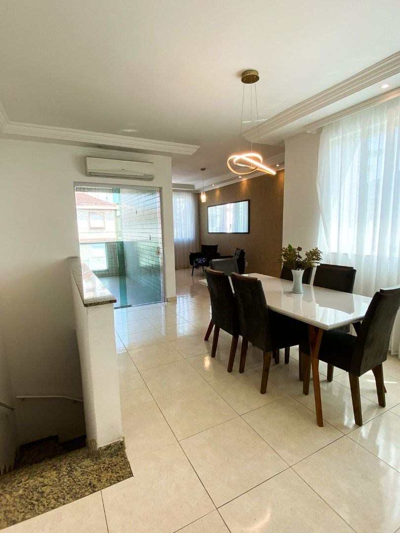 Sobrado à venda no Campo Grande: 