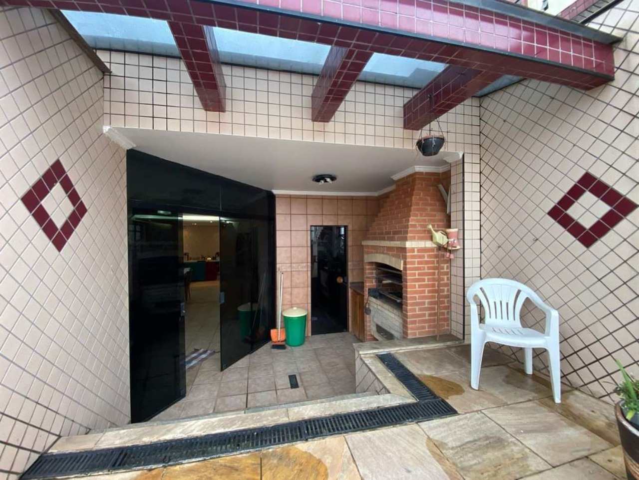 Casa à venda no Embaré: 