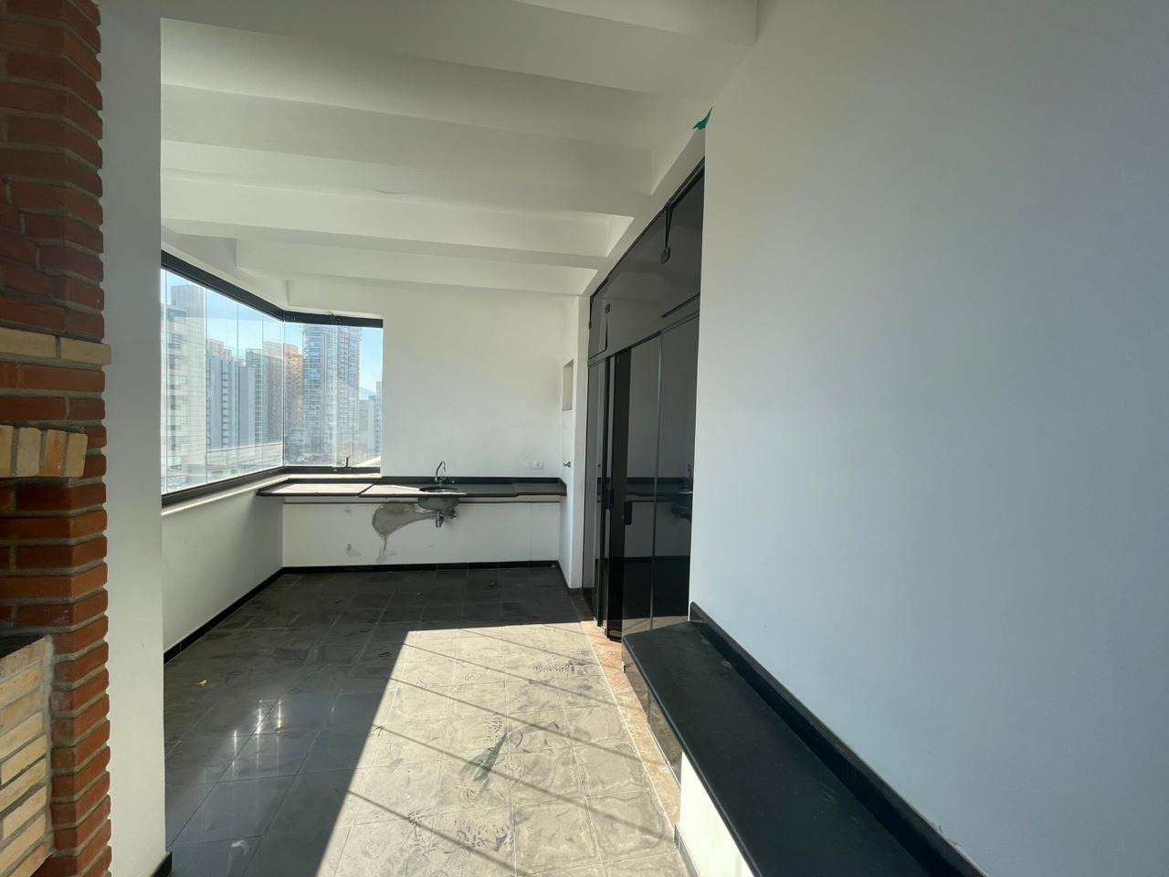 Apartamento à venda no Embaré: 